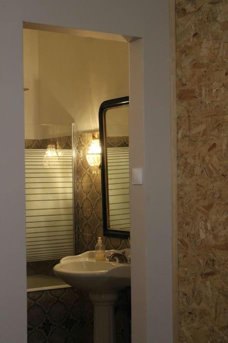 Spacieux Appartement 4 Couchages, Terrasse Privee นาร์บอนน์ ภายนอก รูปภาพ